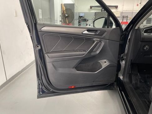 Used 2024 Volkswagen Tiguan SE AWD/4WD image 26