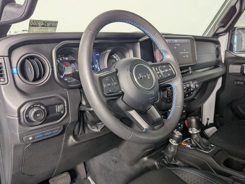 Used 2024 Jeep Wrangler Unlimited Rubicon 4xe AWD/4WD image 12
