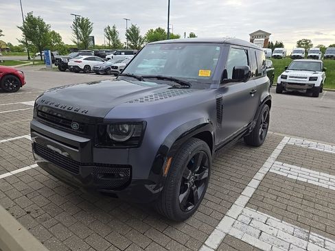 Used 2022 Land Rover Defender 90 V8 AWD/4WD image 1