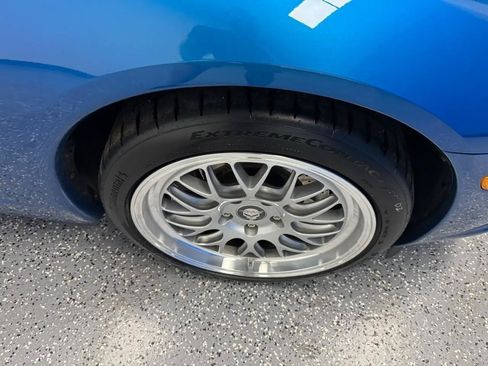 Used 2011 Chevrolet Corvette Coupe w/ 1LT RWD image 23