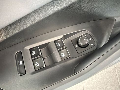 New 2026 Volkswagen Jetta SE FWD image 13