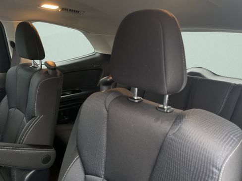 Used 2024 Subaru Ascent Premium w/ Convenience Package image 23