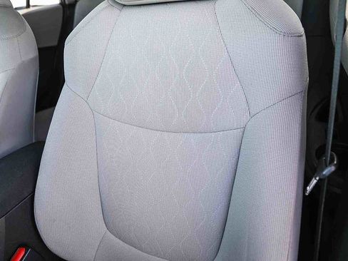 Certified 2022 Toyota Corolla Cross LE image 25