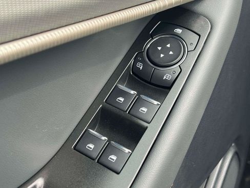 Used 2026 Ford Explorer Active AWD/4WD image 22