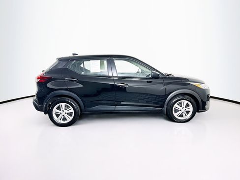 Used 2024 Nissan Kicks S FWD image 10