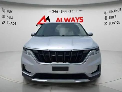 Used 2022 Kia Carnival LX FWD image 4