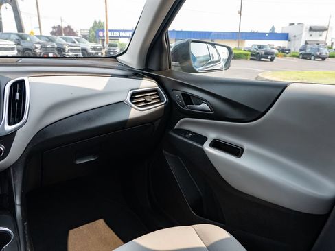 Used 2018 Chevrolet Equinox LT AWD/4WD image 11