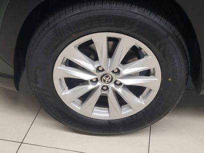 Used 2022 Toyota Corolla Cross LE w/ Moonroof Package