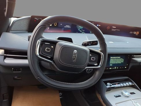 New 2025 Lincoln Navigator Reserve w/ Jet Appearance Package AWD/4WD image 14