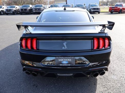 Used 2022 Ford Mustang Shelby GT500 w/ Carbon Fiber Track Pack image 17