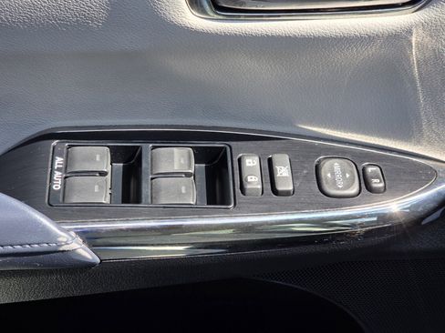 Used 2015 Toyota Avalon XLE image 10