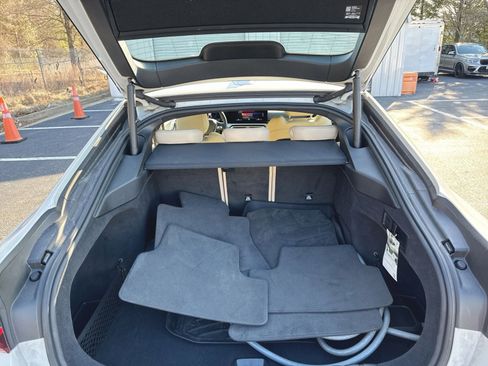 Used 2023 BMW i4 eDrive40 w/ Premium Package image 28