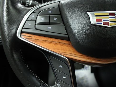 Used 2023 Cadillac XT5 Premium Luxury image 16