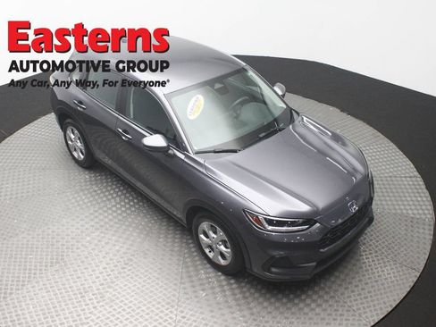Used 2023 Honda HR-V LX image 3