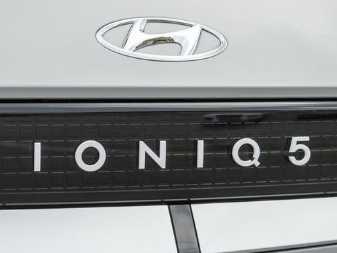 Used 2024 Hyundai Ioniq 5 SEL image 5