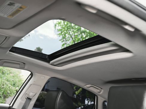 Used 2022 Honda Accord Touring image 24