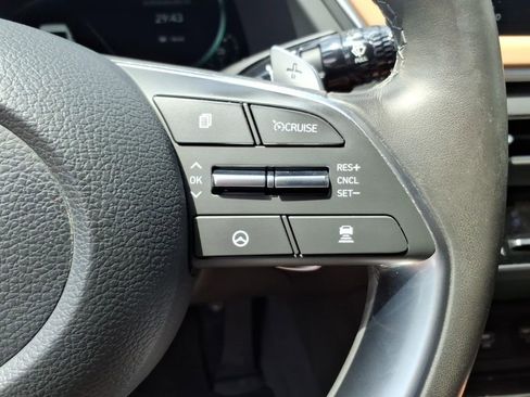 Certified 2022 Hyundai Sonata Limited FWD image 21