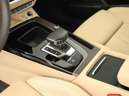 Certified 2023 Audi Q5 e Prestige w/ Prestige Package image 17