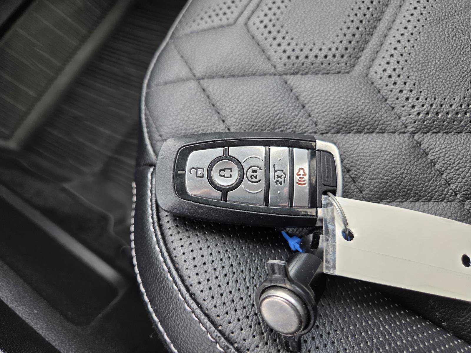 Used 2024 Ford Escape SE w/ PHEV Premium Package FWD image 28