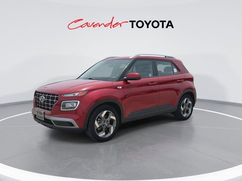 Used 2024 Hyundai Venue SEL FWD image 4