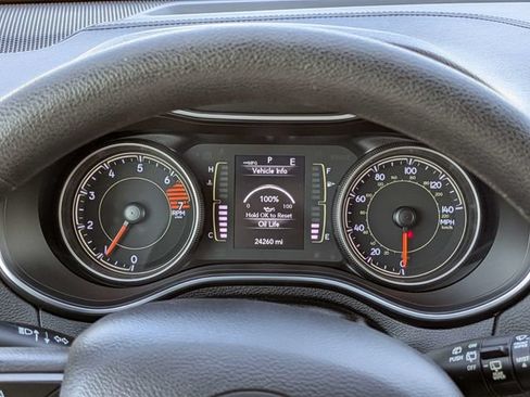 Used 2019 Jeep Cherokee Latitude w/ Popular Appearance Group FWD image 25