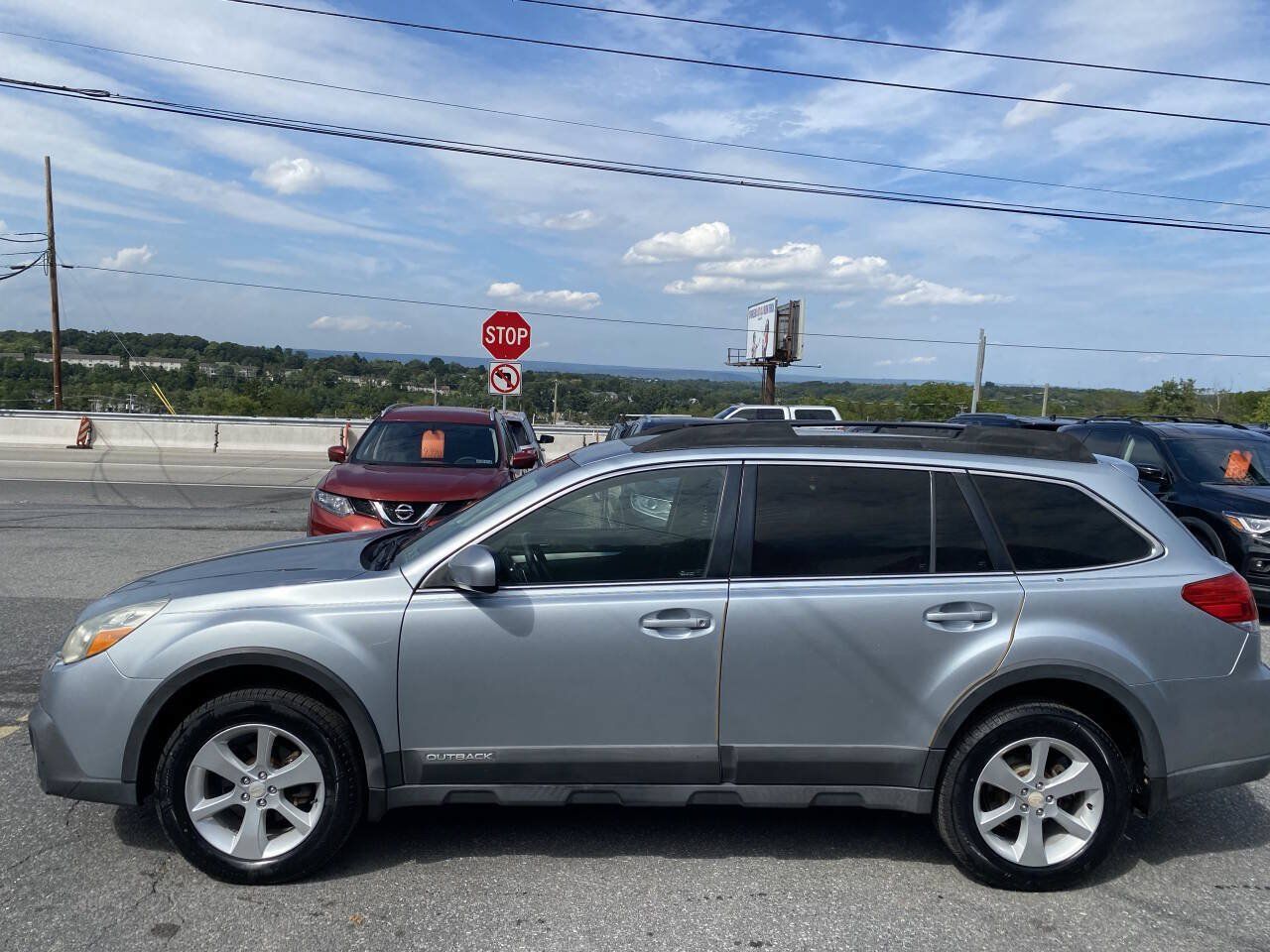 Used 2013 Subaru Outback 2.5i Premium AWD/4WD image 8