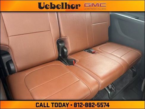 Used 2020 Chevrolet Traverse High Country w/ LPO, Floor Liner Package AWD/4WD image 9