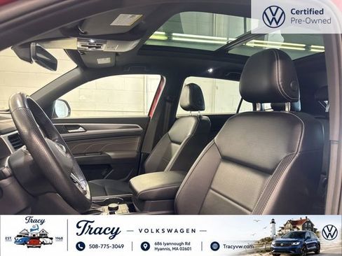 Certified 2022 Volkswagen Atlas Cross Sport SEL R-Line AWD/4WD image 22