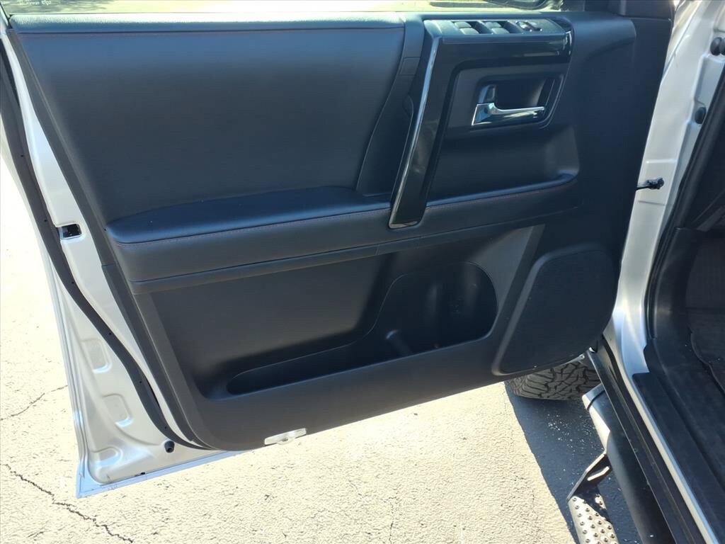 Used 2023 Toyota 4Runner TRD Off-Road AWD/4WD image 17