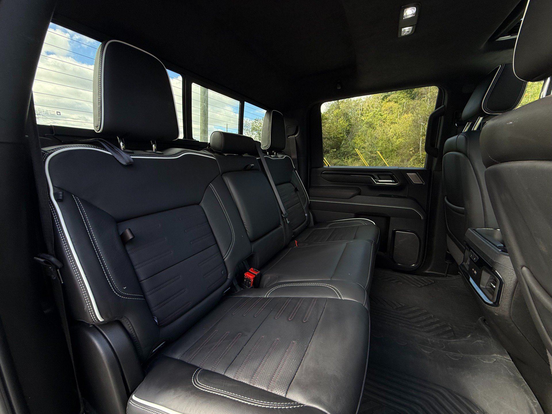 Used 2024 GMC Sierra 2500 AT4X w/ AT4X AEV Edition AWD/4WD image 20