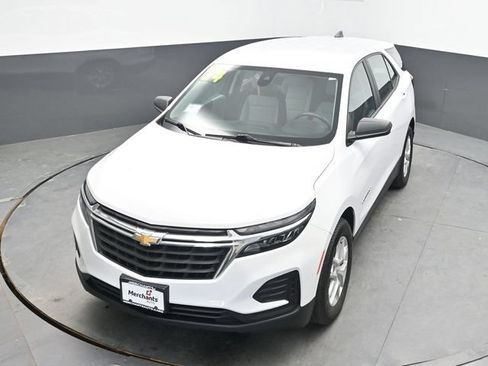 Used 2024 Chevrolet Equinox LS FWD image 29