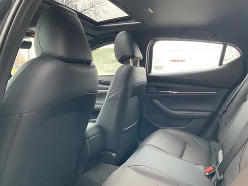 New 2026 MAZDA MAZDA3 Hatchback w/Premium Plus Pkg image 7