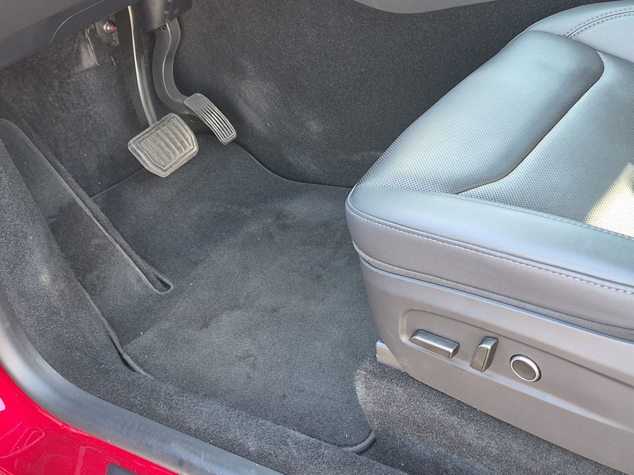 Used 2026 Tesla Model Y 2WD image 17