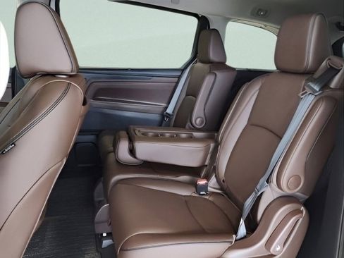 New 2026 Honda Odyssey Touring image 18