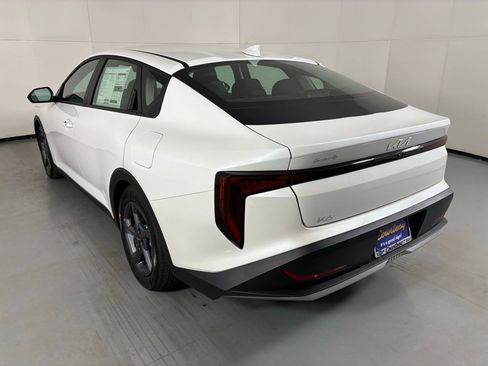 New 2026 Kia K4 LXS FWD image 6