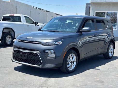 Used 2022 Kia Soul LX w/ Technology Package FWD image 7