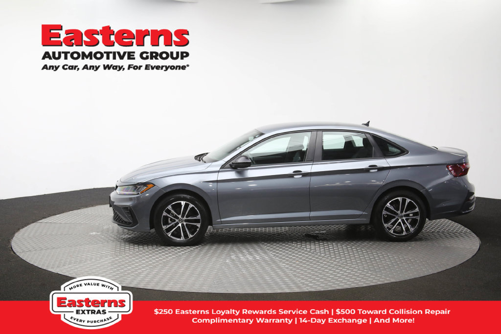 Used 2025 Volkswagen Jetta Sport FWD image 60