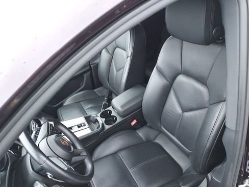 Used 2023 Porsche Macan AWD/4WD image 15