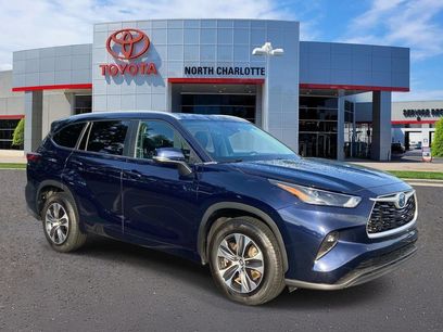 Used 2023 Toyota Highlander XLE