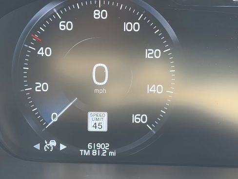 Used 2022 Volvo XC90 T8 Inscription Expression w/ Advanced Package AWD/4WD image 7