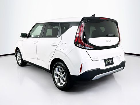 Used 2025 Kia Soul LX w/ LX Technology Package FWD image 5