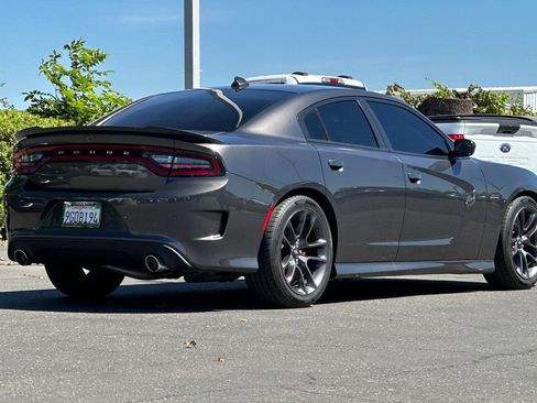 Used 2023 Dodge Charger R/T w/ Performance Handling Group RWD image 4