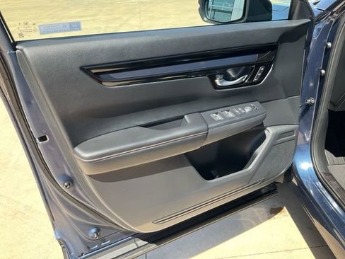 Used 2026 Honda CR-V Sport Touring image 4
