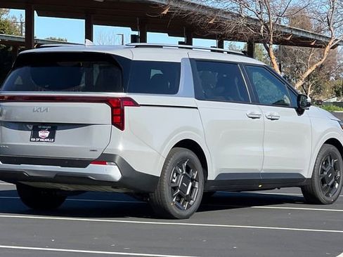 New 2026 Kia Carnival EX image 5