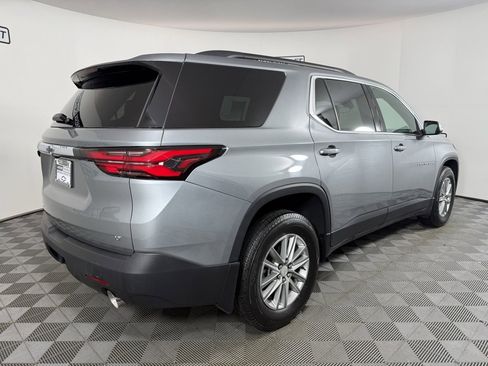 Used 2023 Chevrolet Traverse LT image 6