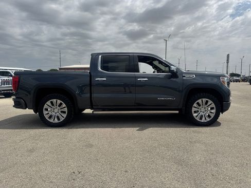 Used 2022 GMC Sierra 1500 Denali w/ Denali Premium Package AWD/4WD image 9