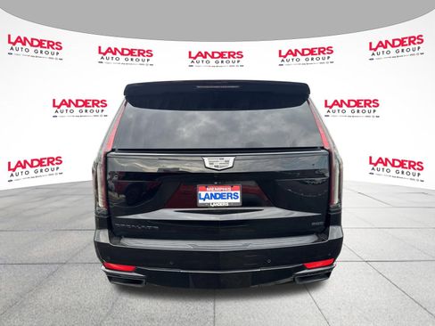 Used 2022 Cadillac Escalade ESV Sport w/ Touring Package AWD/4WD image 4
