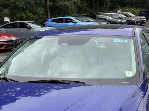 Used 2025 Hyundai Elantra Limited FWD image 13