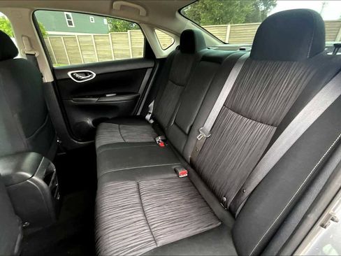 Used 2019 Nissan Sentra SV image 19