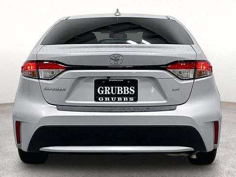 Used 2022 Toyota Corolla LE FWD image 5